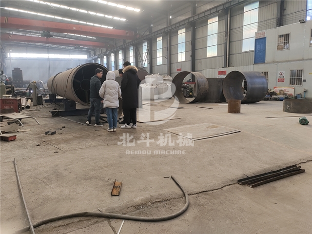 驚喜不斷！客戶實地考察鋰電池炭化設備